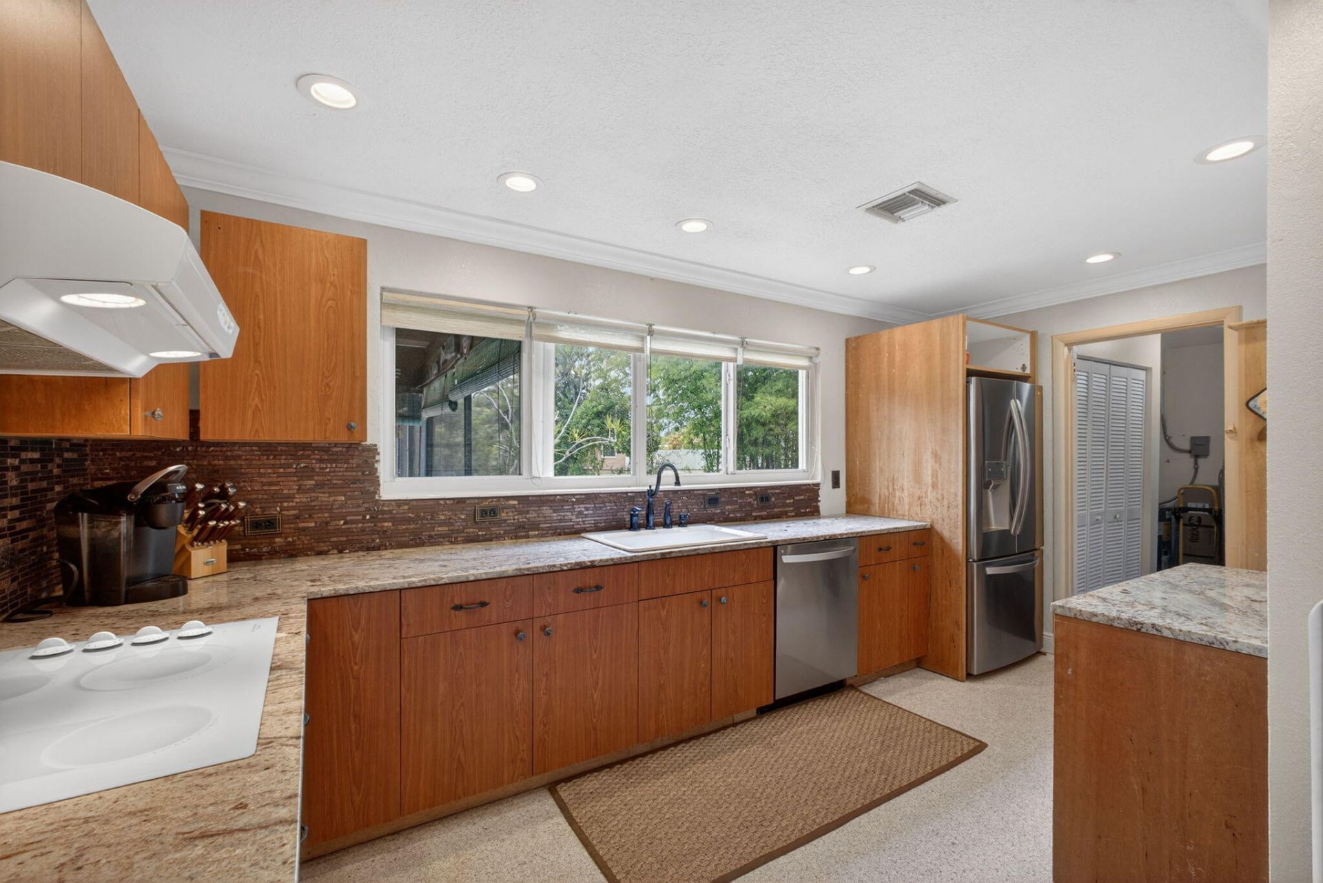 601 Evelyn Court, West Palm Beach, FL 33413 Photo