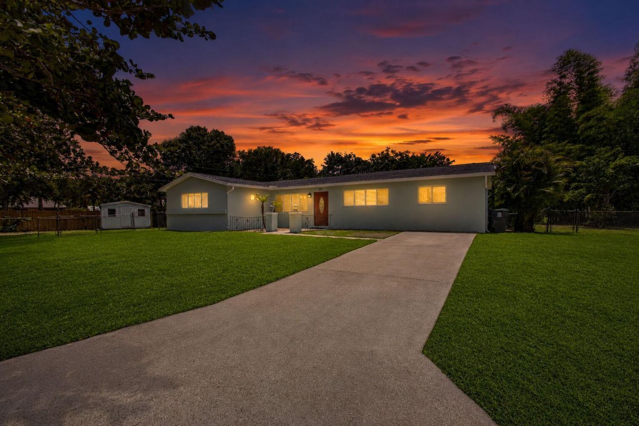 601 Evelyn Court, West Palm Beach, FL 33413 Photo