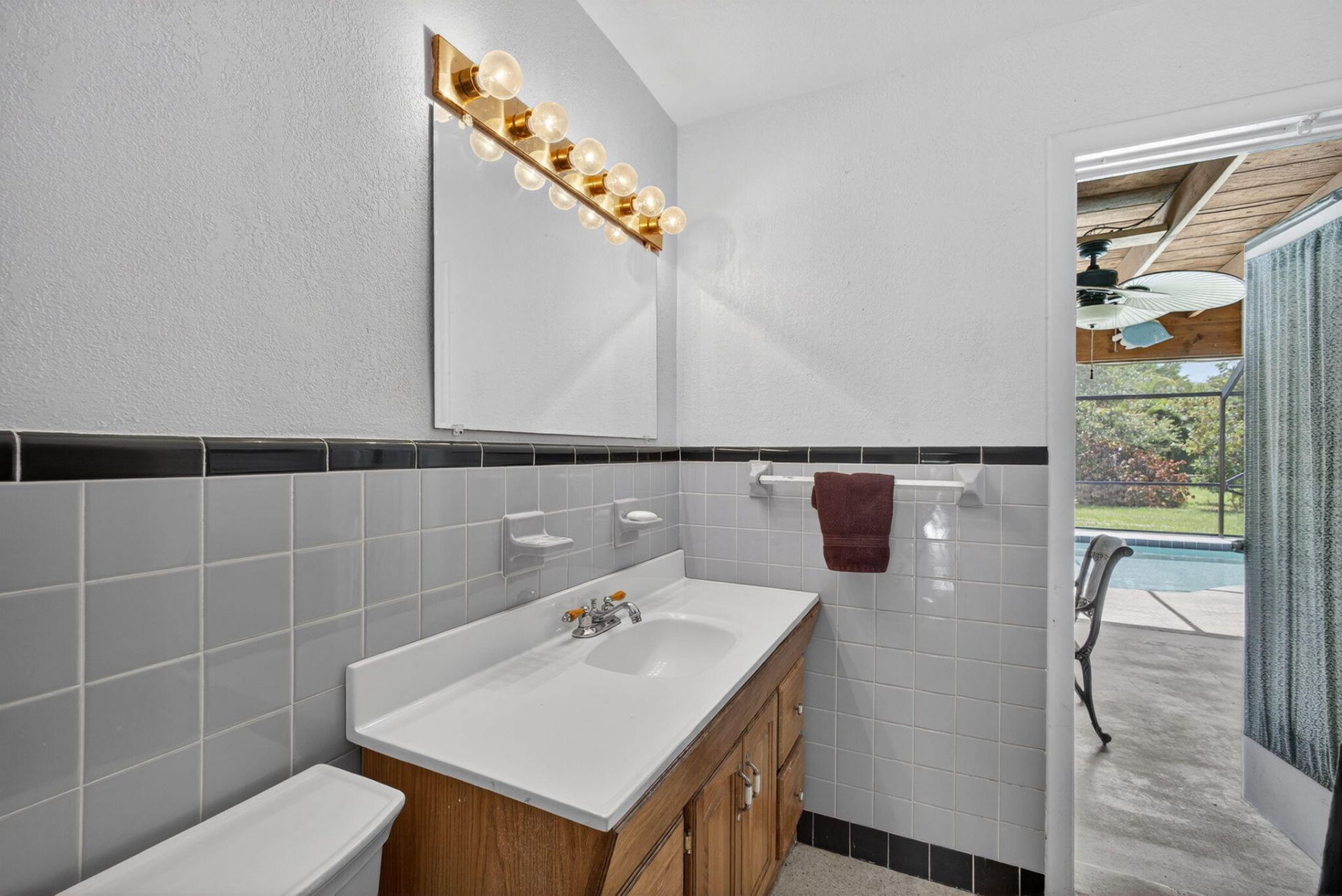 601 Evelyn Court, West Palm Beach, FL 33413 Photo