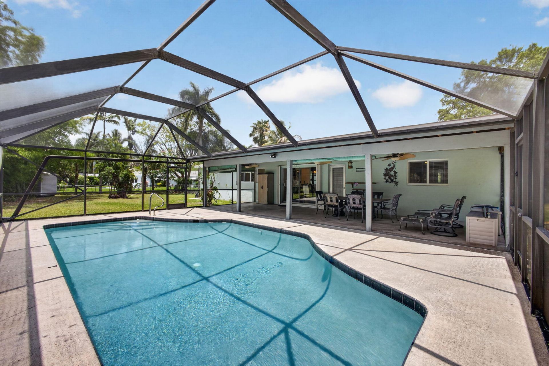 601 Evelyn Court, West Palm Beach, FL 33413 Photo