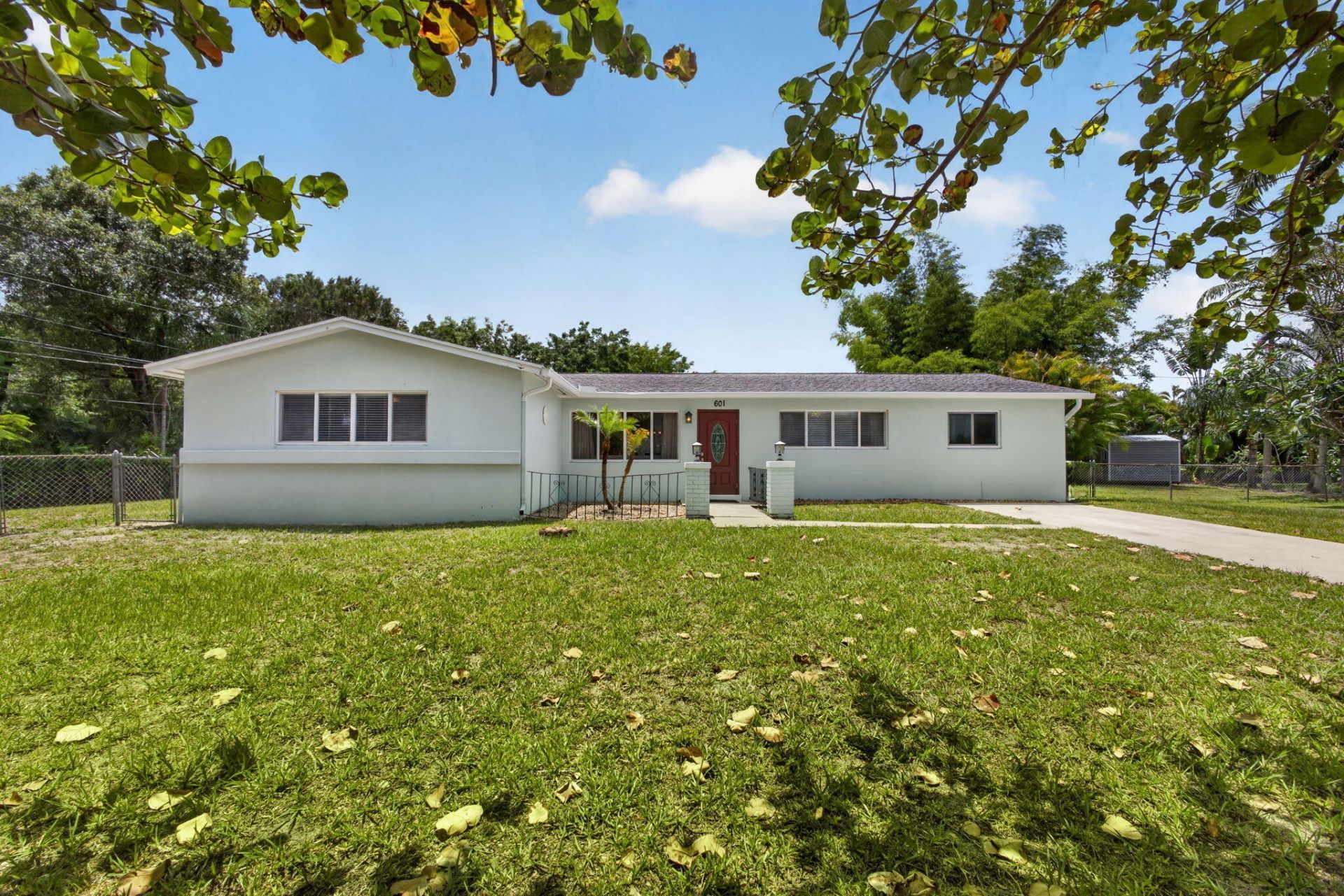 601 Evelyn Court, West Palm Beach, FL 33413 Photo