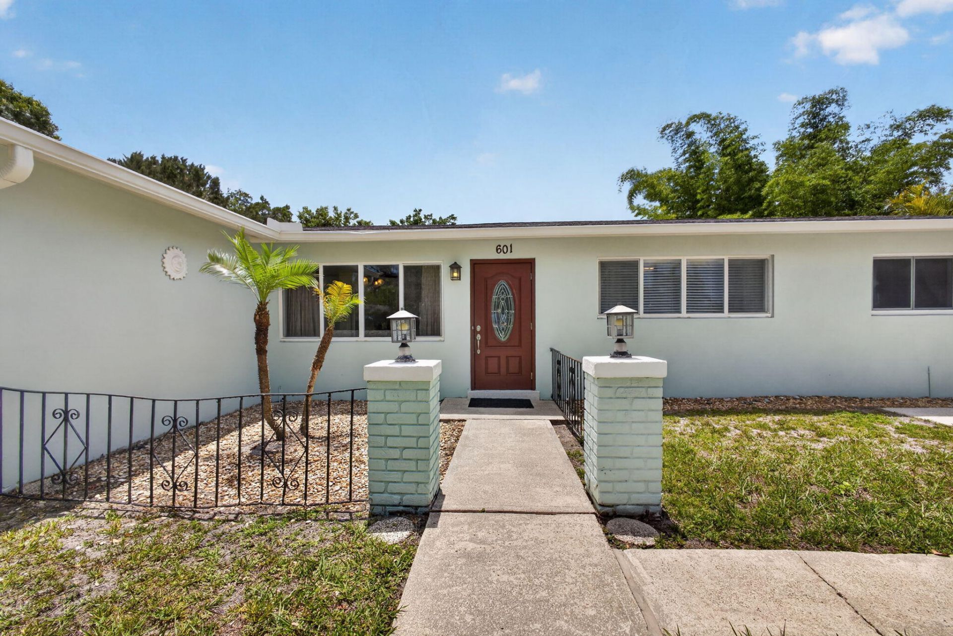 601 Evelyn Court, West Palm Beach, FL 33413 Photo