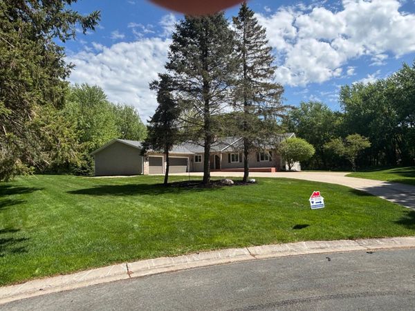 5737 N Highlands Court , Lake Elmo, MN 55042
