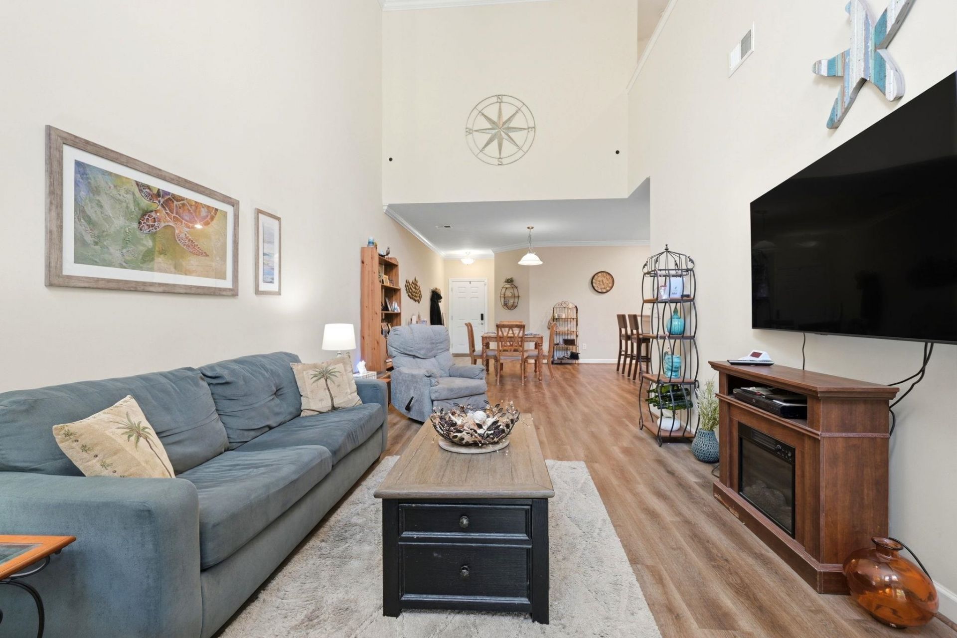 1048 Fairway Ln.  Photo 6