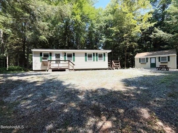 759 North Main Rd, Unit V8-J, Otis, MA 01253
