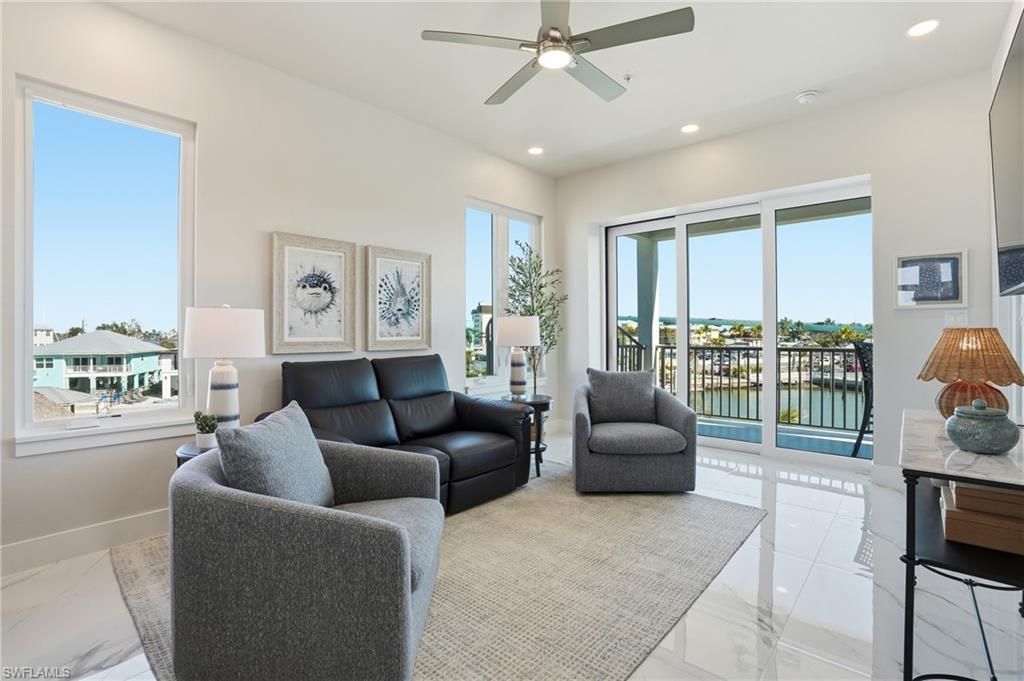 855 Lagoon St, Unit 1, Fort Myers Beach, FL 33931 Photo