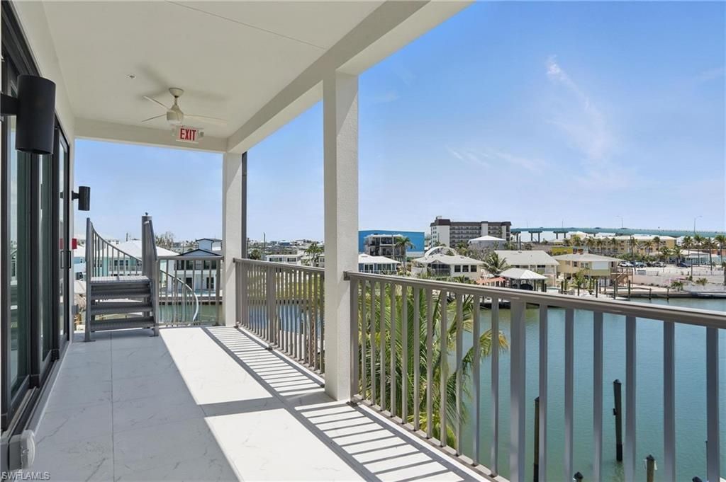 855 Lagoon St, Unit 1, Fort Myers Beach, FL 33931 Photo