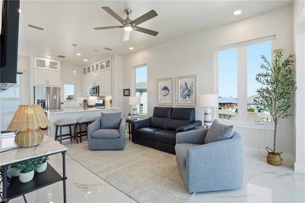 855 Lagoon St, Unit 1, Fort Myers Beach, FL 33931 Photo