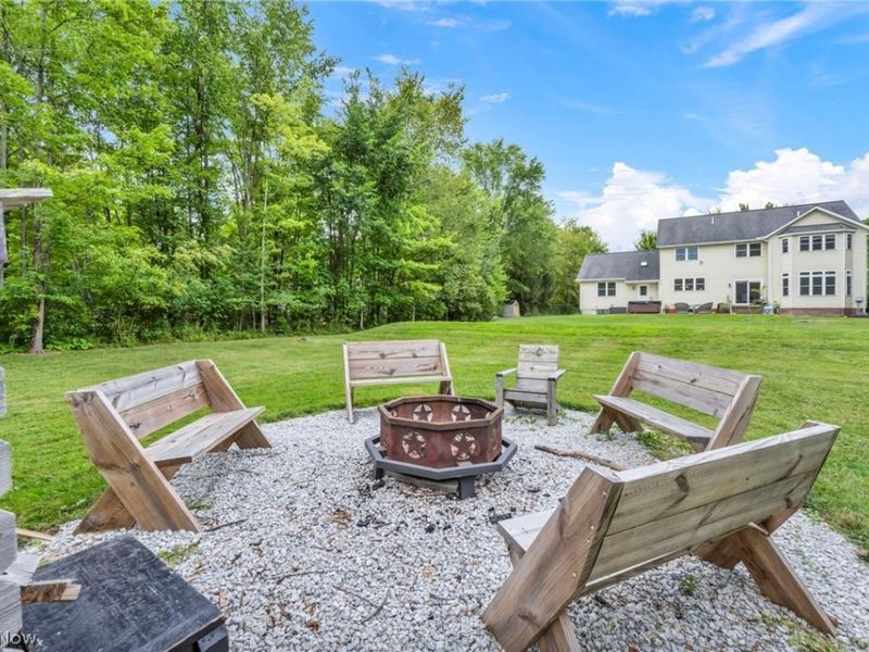 12105 Girdled Road, Concord Township, OH 44077 Photo 6