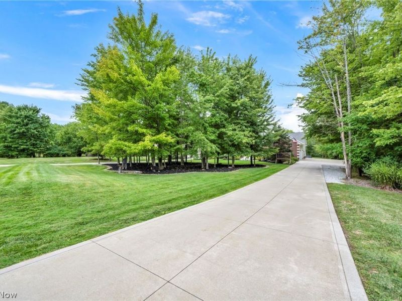 12105 Girdled Road, Concord Township, OH 44077 Photo 9