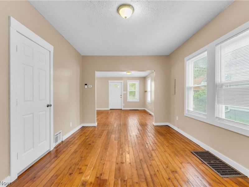 4105 Muriel Avenue , Cleveland, OH 44109 Photo 8