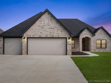 5822 Brandon Court , Bartlesville, OK 74006