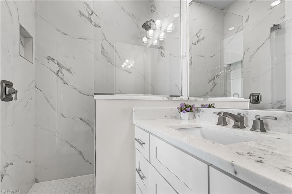 855 Lagoon St , Unit 4, Fort Myers Beach, FL 33931 Photo