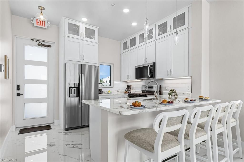 855 Lagoon St , Unit 4, Fort Myers Beach, FL 33931 Photo