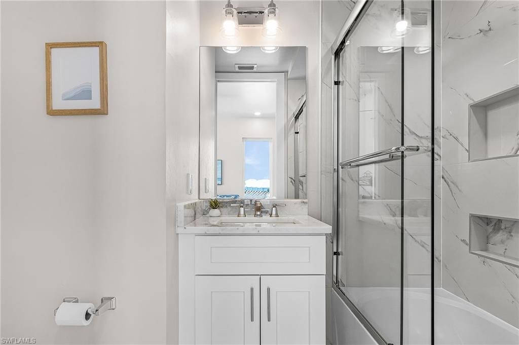 855 Lagoon St , Unit 4, Fort Myers Beach, FL 33931 Photo