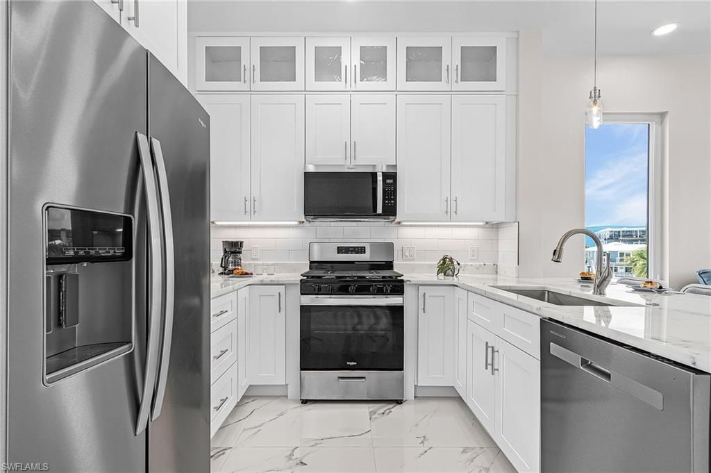 855 Lagoon St , Unit 4, Fort Myers Beach, FL 33931 Photo