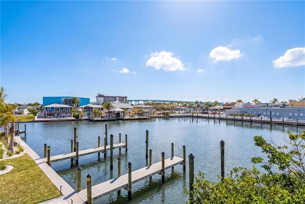 855 Lagoon St , Unit 4, Fort Myers Beach, FL 33931 Photo