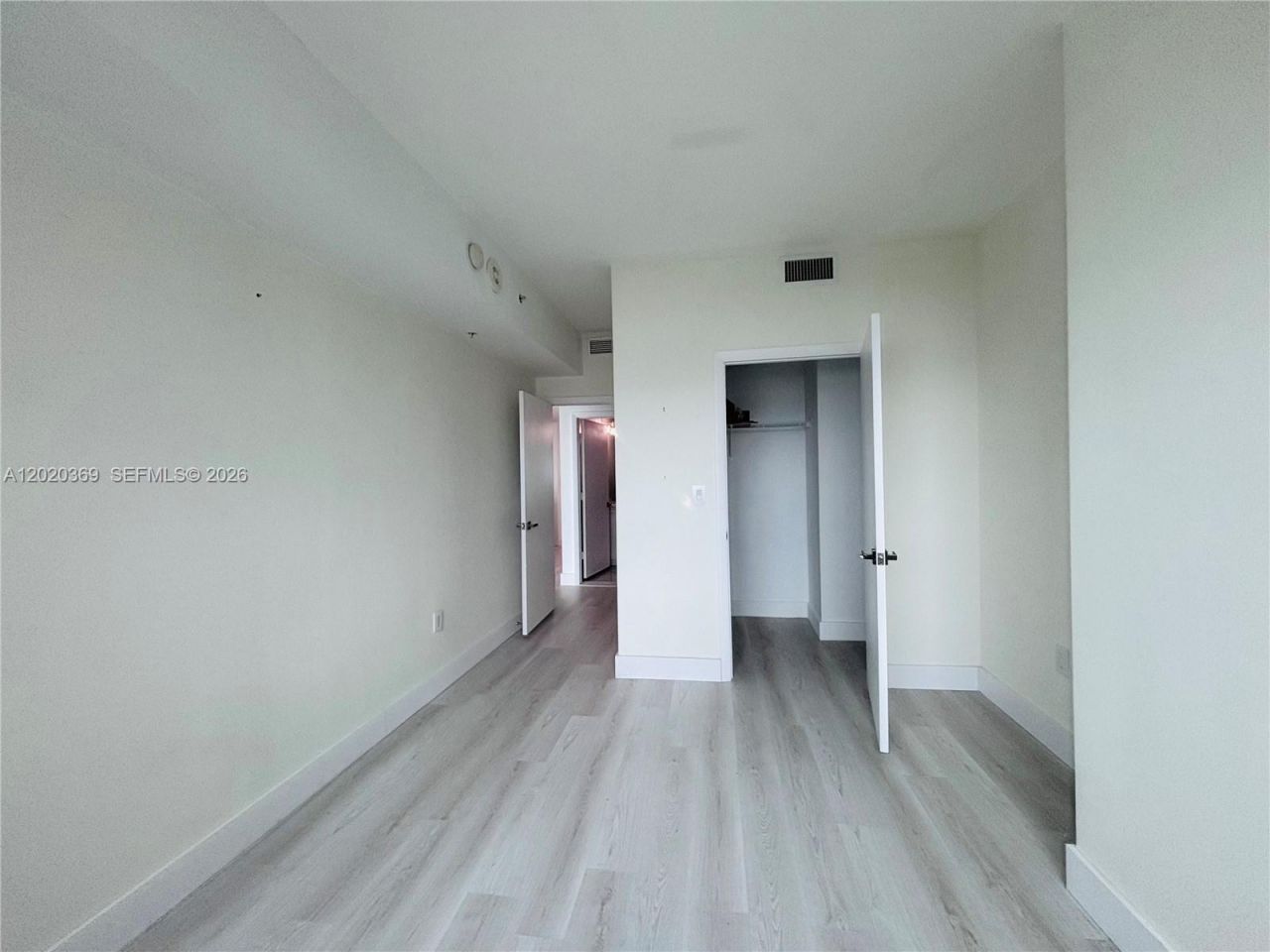 253 NE 2nd St , Unit 2003, Miami, FL 33132 Photo