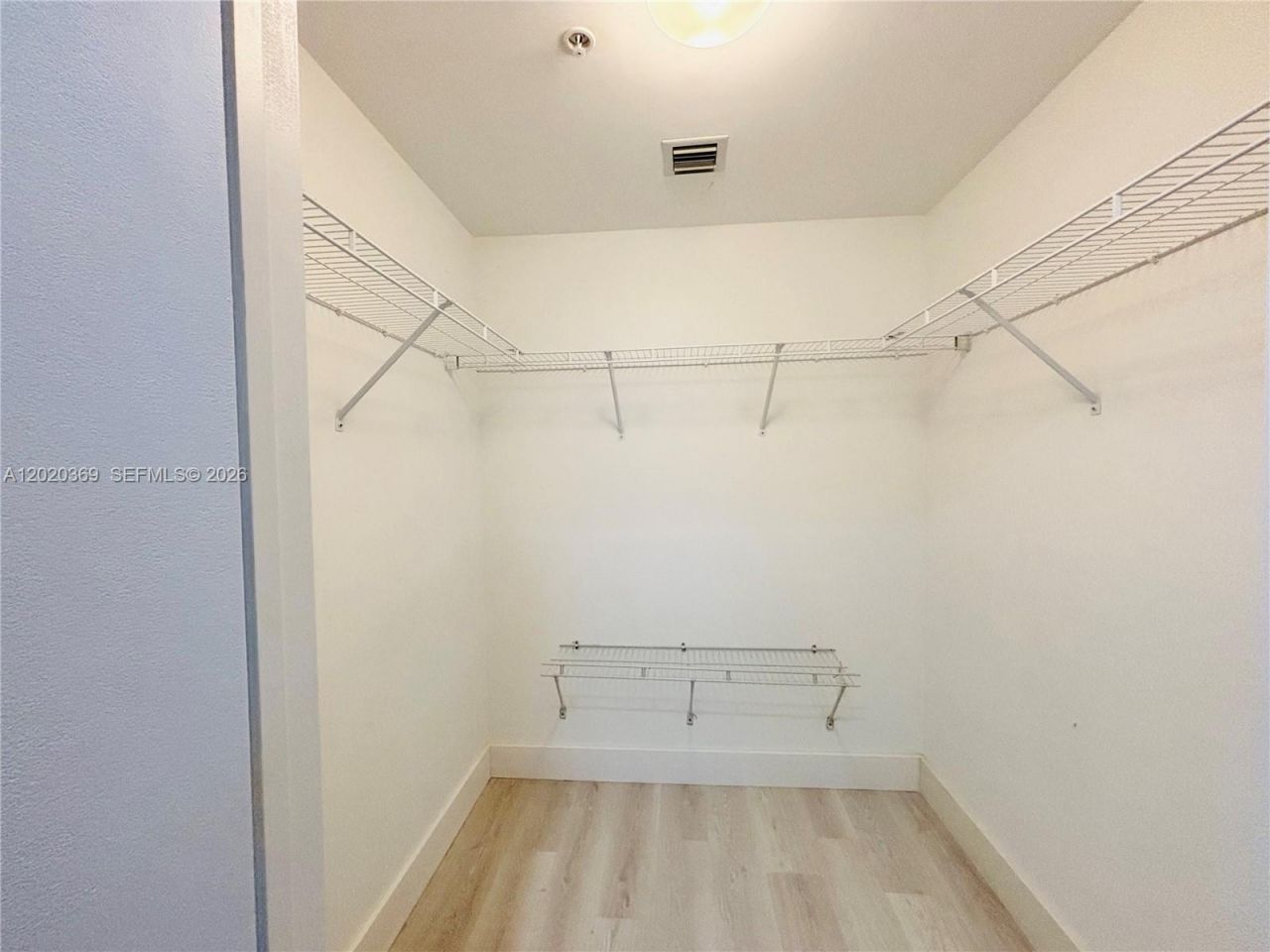 253 NE 2nd St , Unit 2003, Miami, FL 33132 Photo