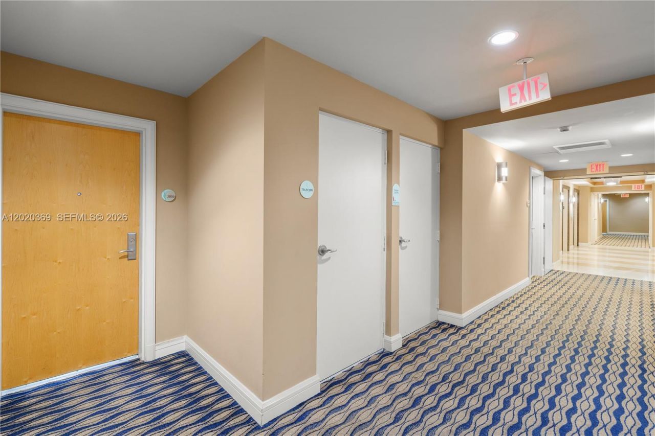 253 NE 2nd St , Unit 2003, Miami, FL 33132 Photo