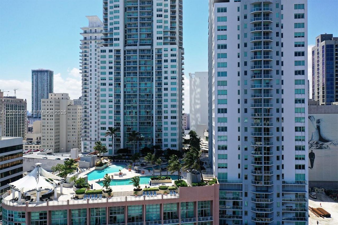 253 NE 2nd St , Unit 2003, Miami, FL 33132 Photo