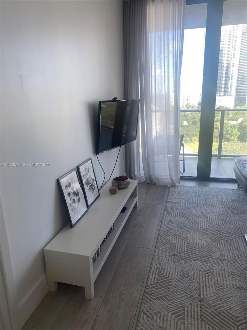 121 NE 34th St , Unit 1007, Miami, FL 33137 Photo