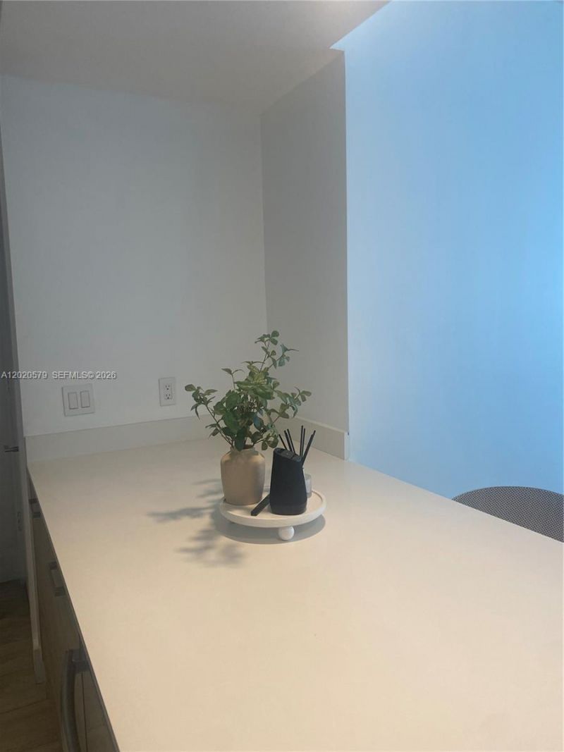 121 NE 34th St , Unit 1007, Miami, FL 33137 Photo
