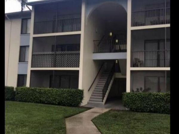 1105 Green Pine Boulevard, Unit C1, West Palm Beach, FL 33409