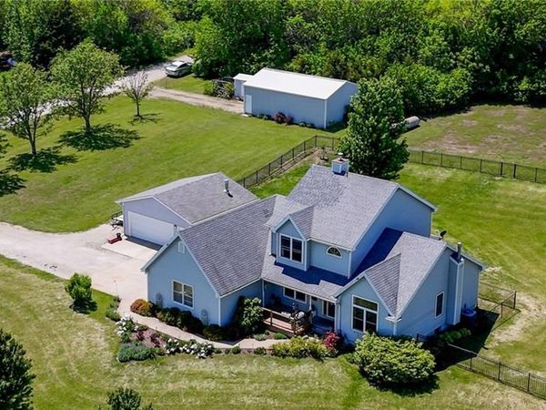 540 N 711 Road, Lawrence, KS 66047