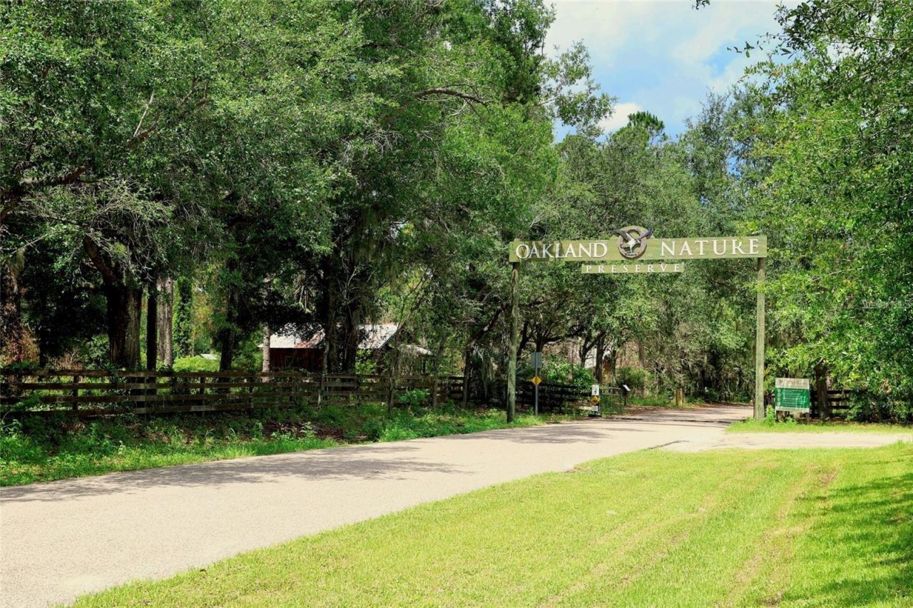 100 W Railway Avenue, Oakland, FL 34760 Photo