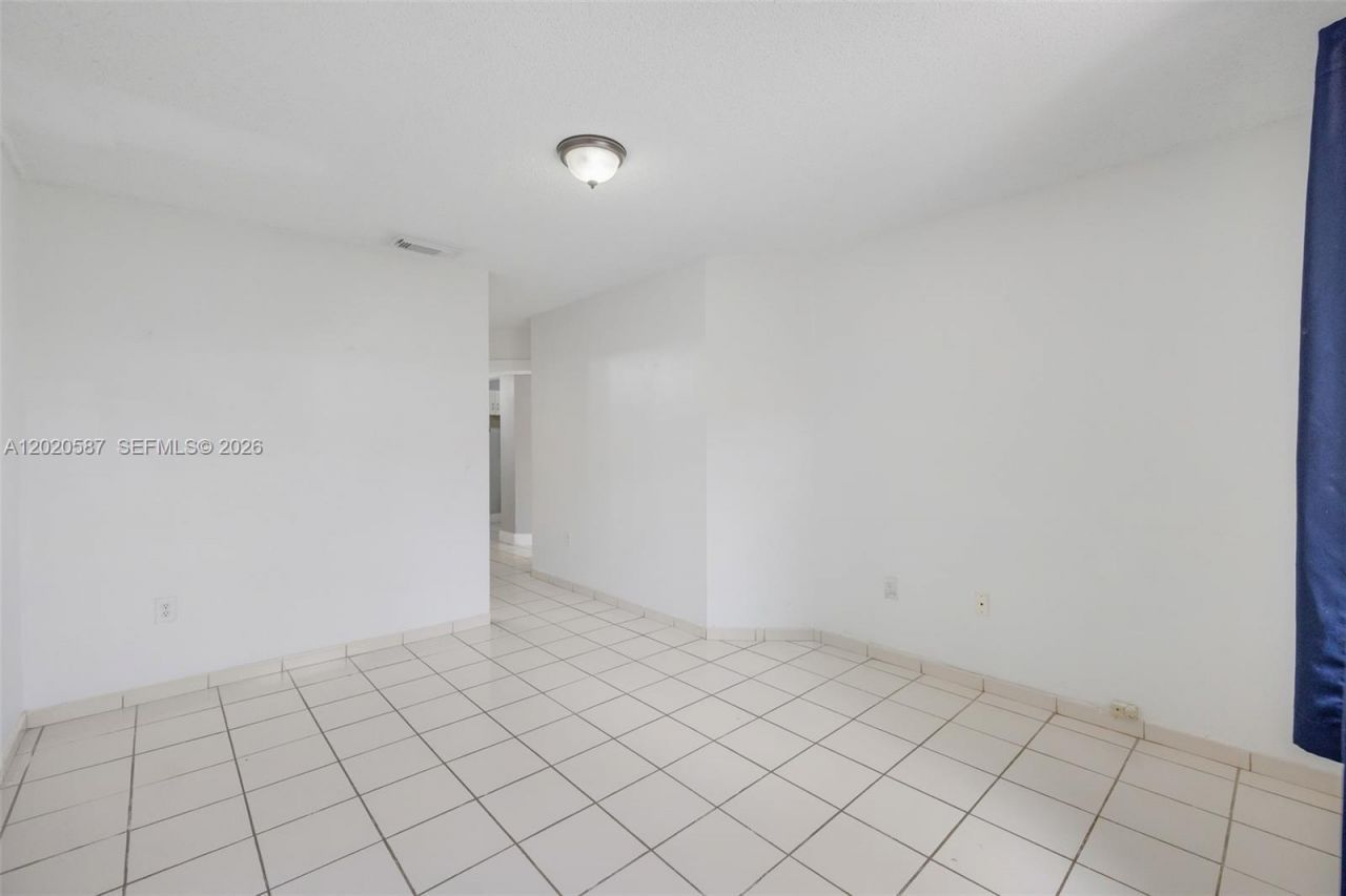 8423 SW 209th St , Cutler Bay, FL 33189 Photo