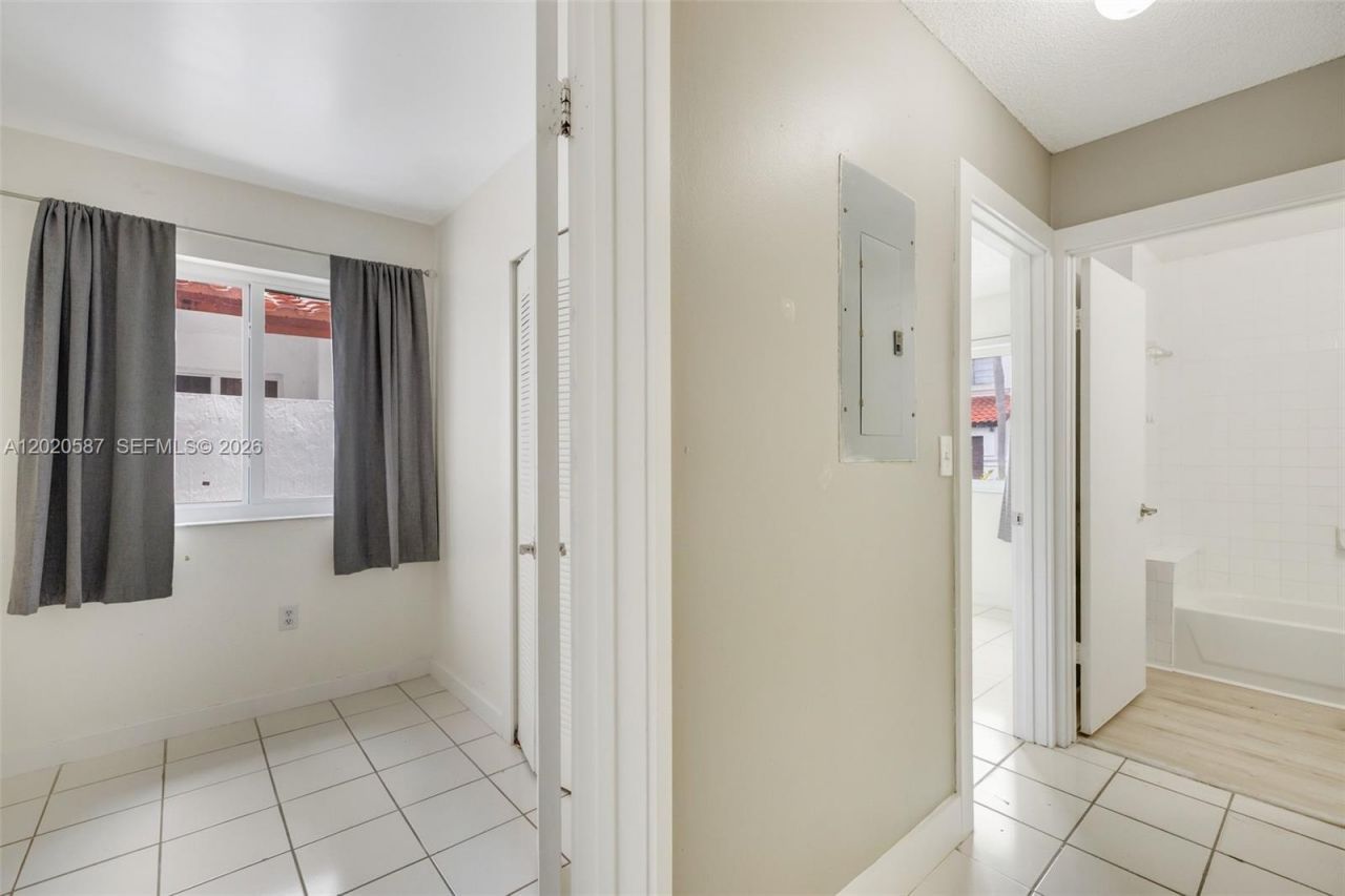 8423 SW 209th St , Cutler Bay, FL 33189 Photo
