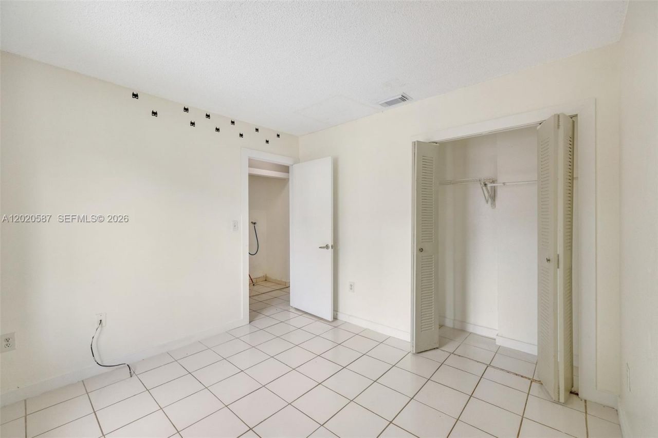 8423 SW 209th St , Cutler Bay, FL 33189 Photo