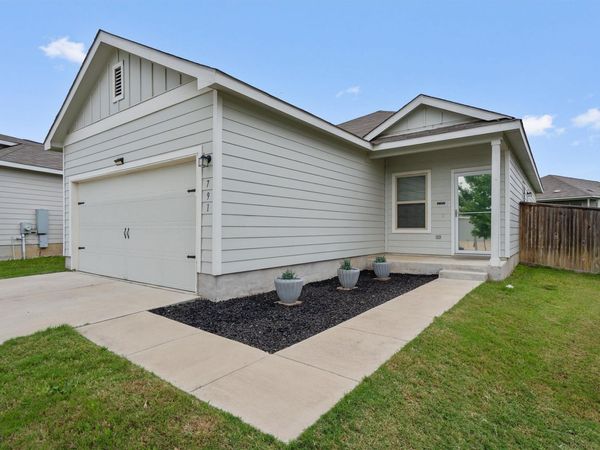 791 Circle WAY, Jarrell, TX 76537