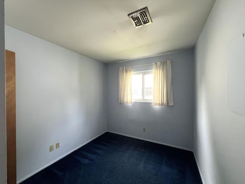 5168 Mapleridge Drive , Columbus, OH 43232 Photo 13