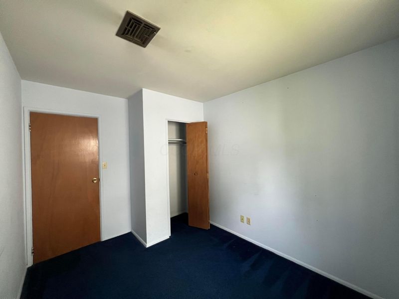 5168 Mapleridge Drive , Columbus, OH 43232 Photo 14