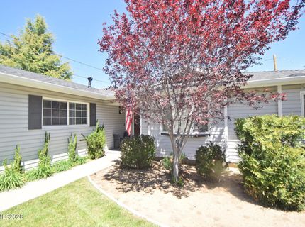 1014 W Winnie Lane, Carson City, NV 89703 Photo