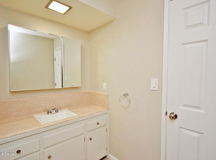 1014 W Winnie Lane, Carson City, NV 89703 Photo