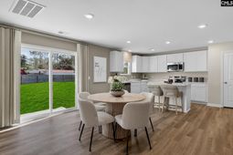 220 Kingfield Drive  photo 4