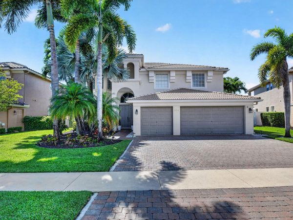 2214 Ridgewood Circle, Royal Palm Beach, FL 33411