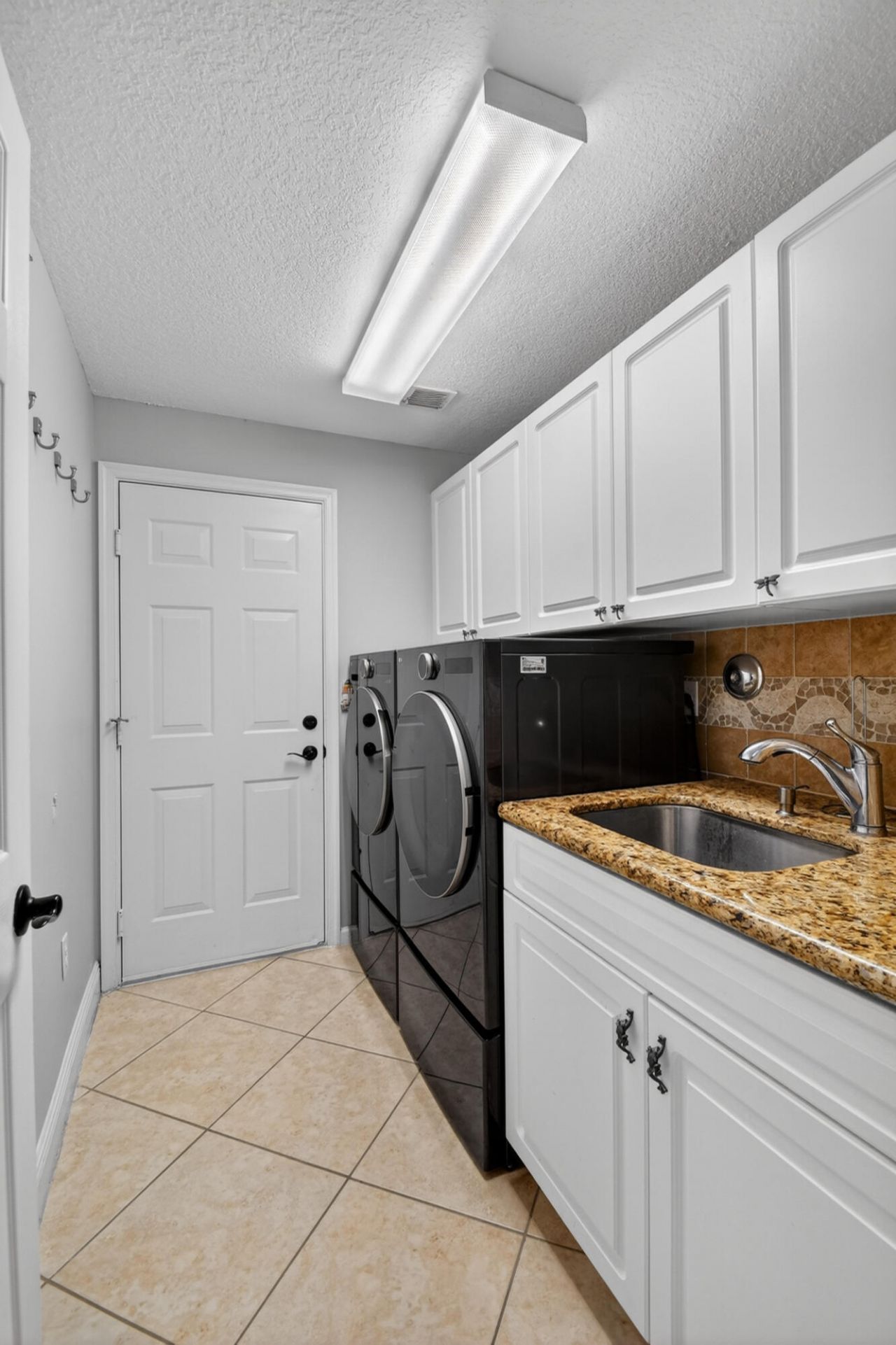 2214 Ridgewood Circle, Royal Palm Beach, FL 33411 Photo
