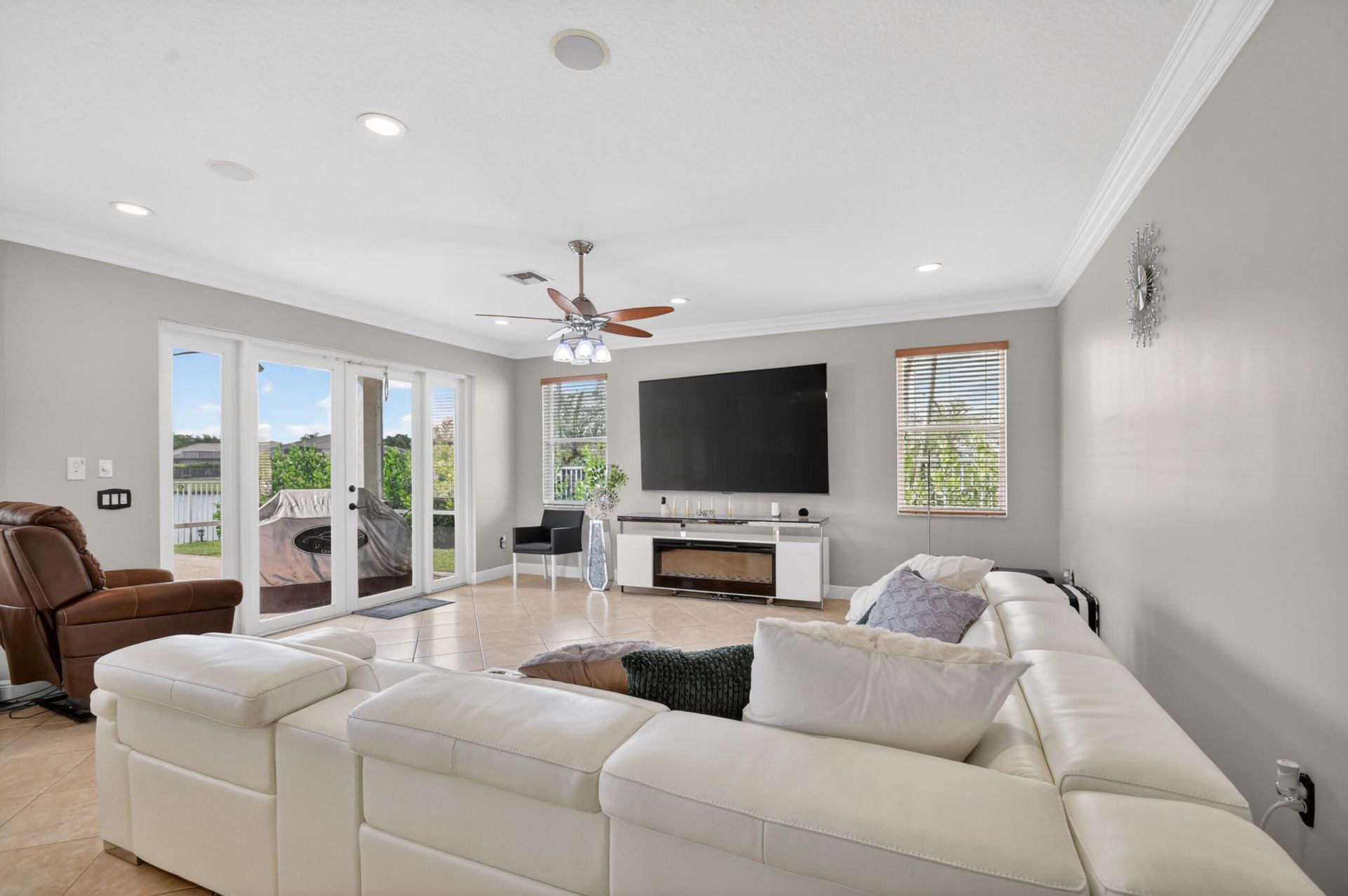 2214 Ridgewood Circle, Royal Palm Beach, FL 33411 Photo