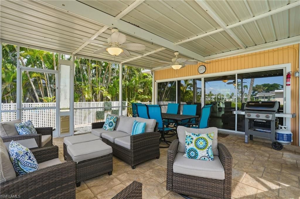 421 Connecticut St, Fort Myers Beach, FL 33931 Photo