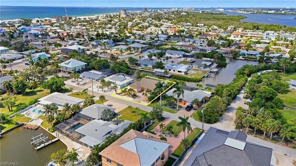 421 Connecticut St, Fort Myers Beach, FL 33931 Photo