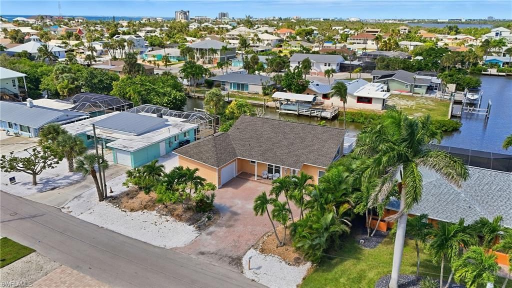 421 Connecticut St, Fort Myers Beach, FL 33931 Photo