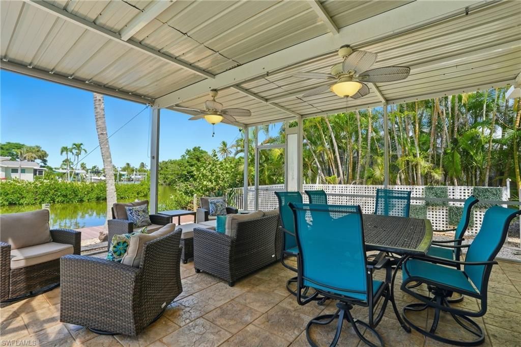 421 Connecticut St, Fort Myers Beach, FL 33931 Photo