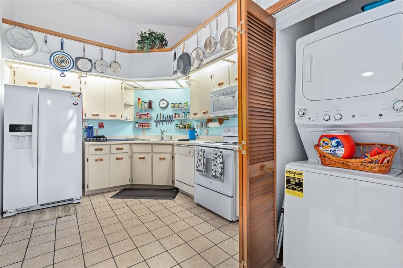 596 N Nova Road, Unit 308, Ormond Beach, FL 32174 Photo
