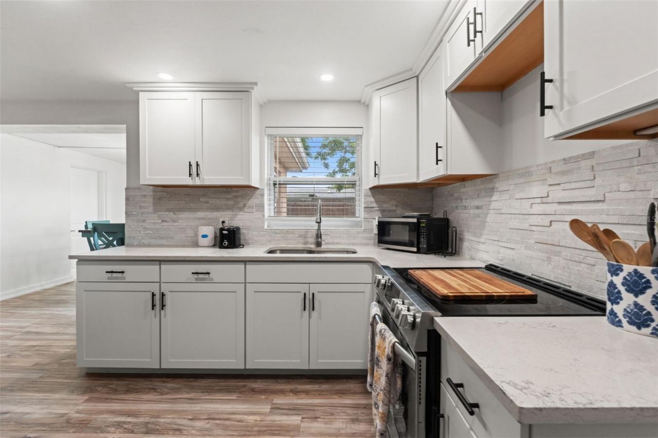 4821 Manor Drive , New Port Richey, FL 34652 Photo