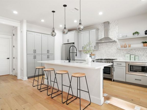 5109 Stone Gate DR, Unit 2, Austin, TX 78721
