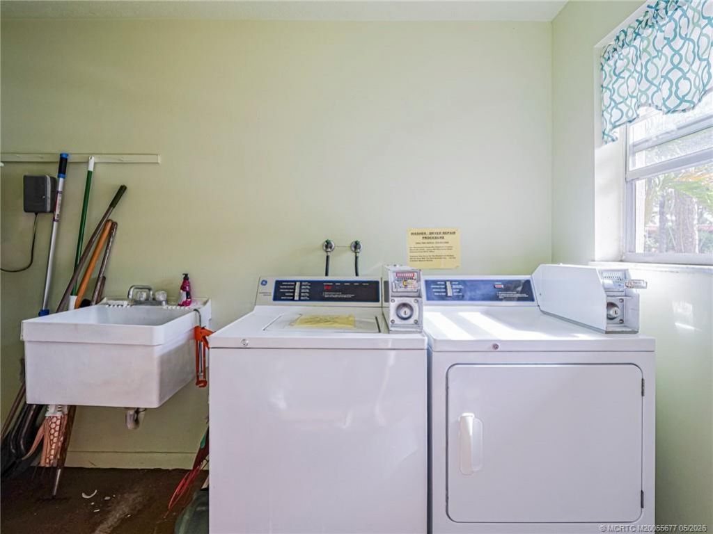 1987 SW Palm City Road, Unit D, Stuart, FL 34994 Photo
